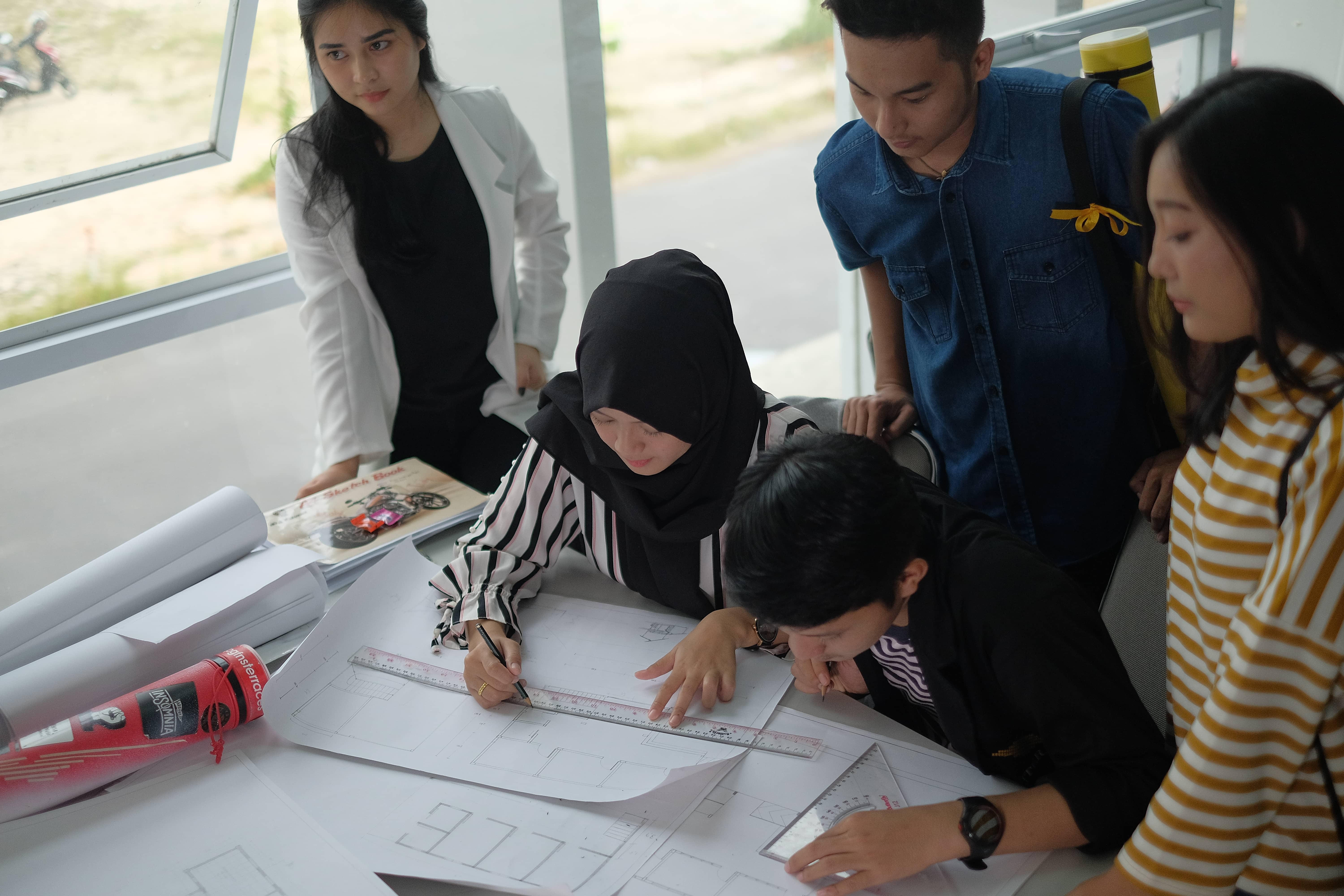 Rapat profesional merepresentasikan alur kerja
